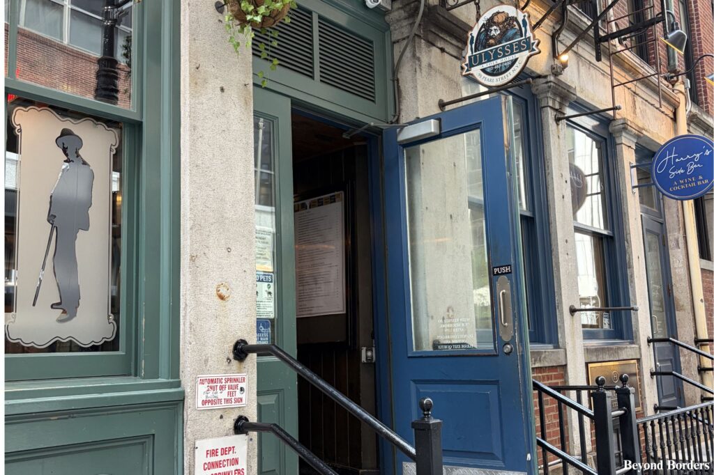 My Insider Secret: Use this alternative entrance to Ulysses' on Pearl Street to enter the restaurant and avoid crowds on Stone Street!